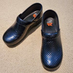 Dansko XP Blue Clogs Size 41